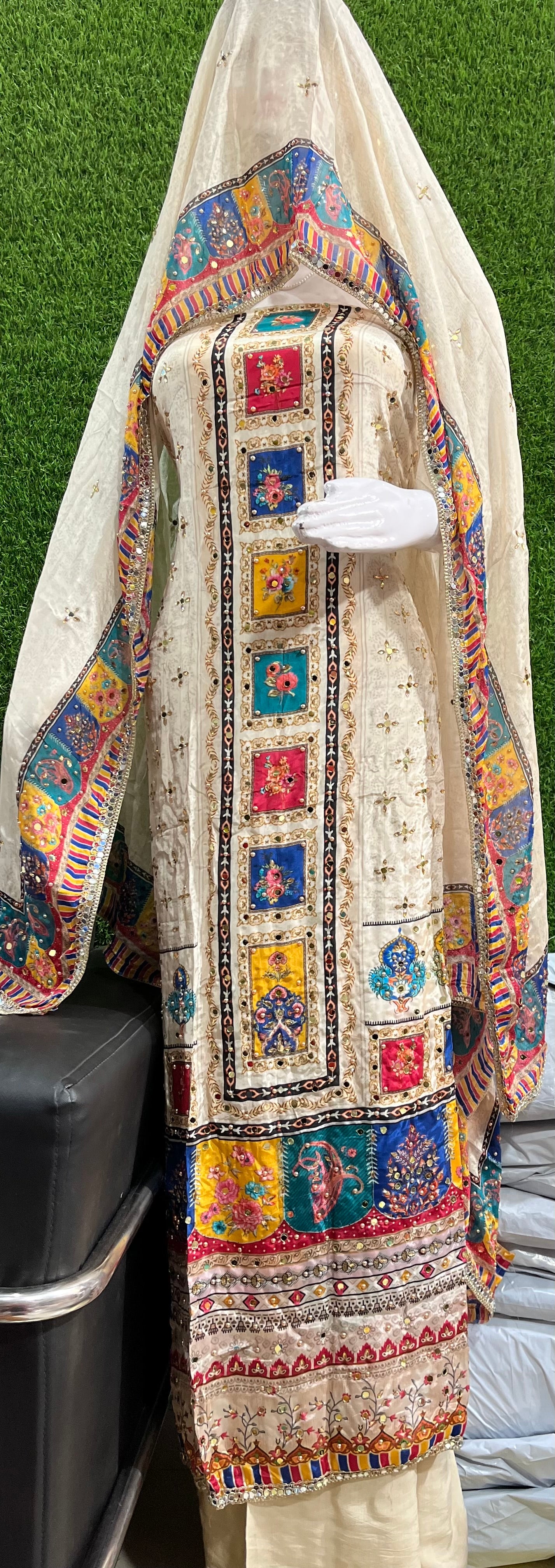 Pakistani White
