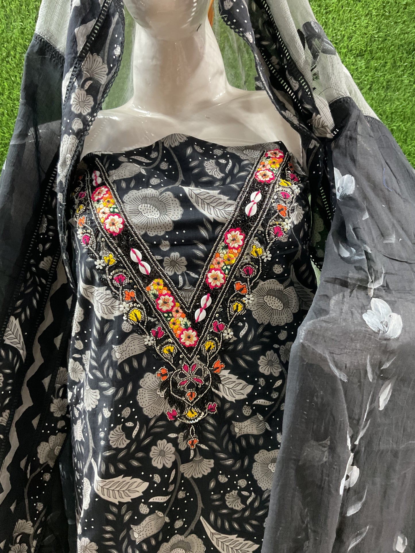 Black cotton suit