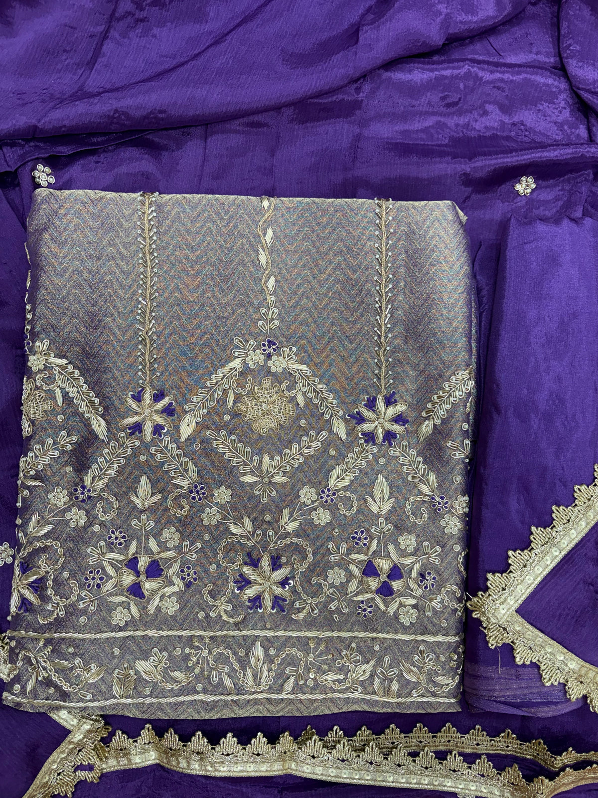 Dabka design
