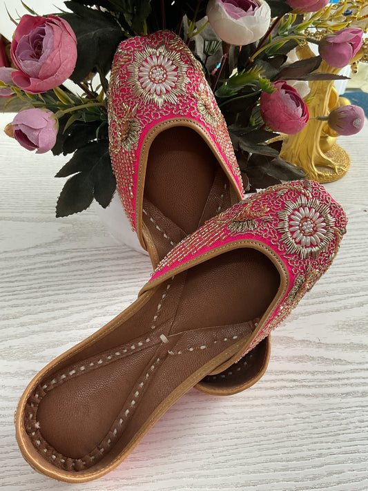 Pink stone work punjabi Jutti