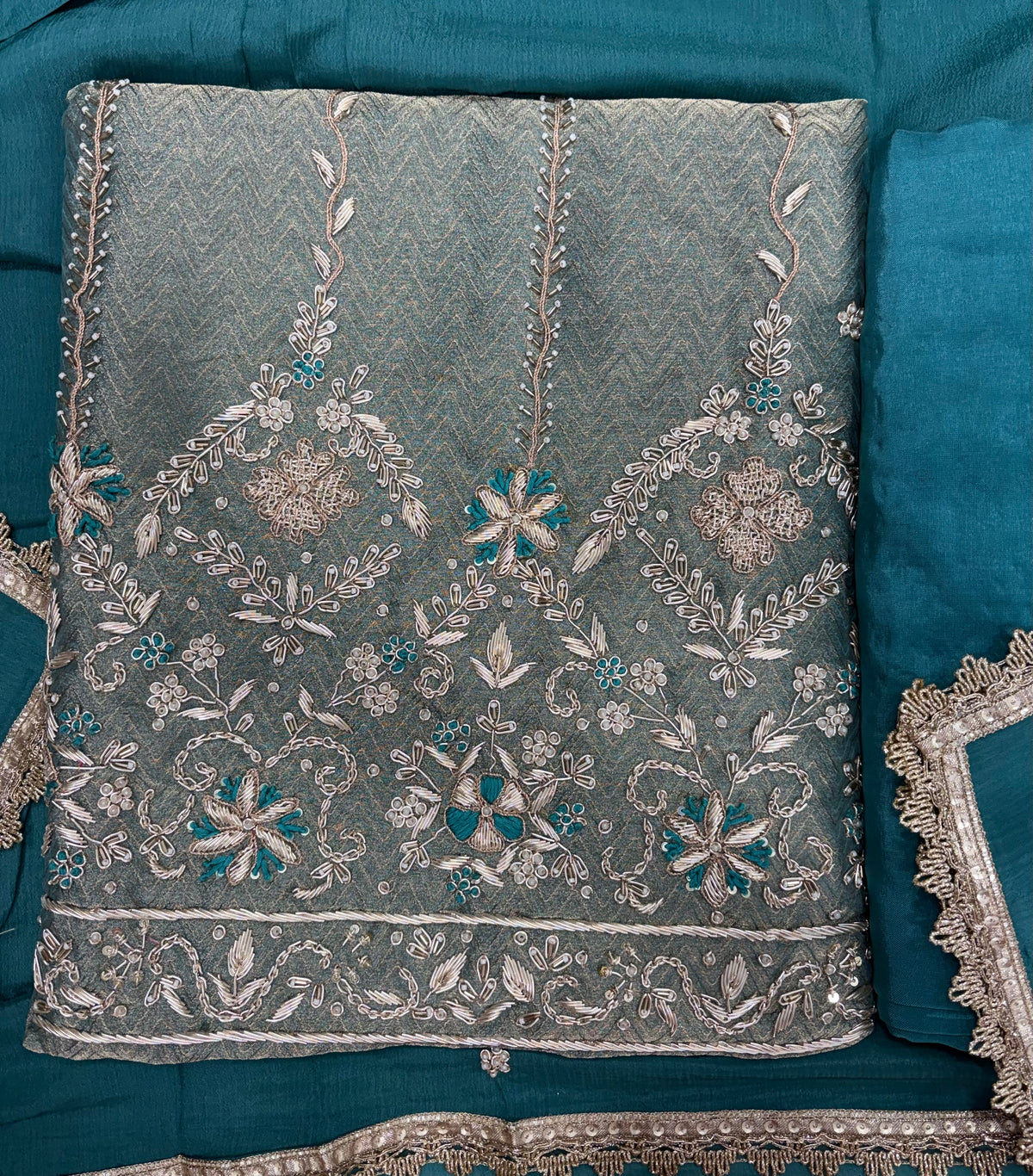 Dabka design