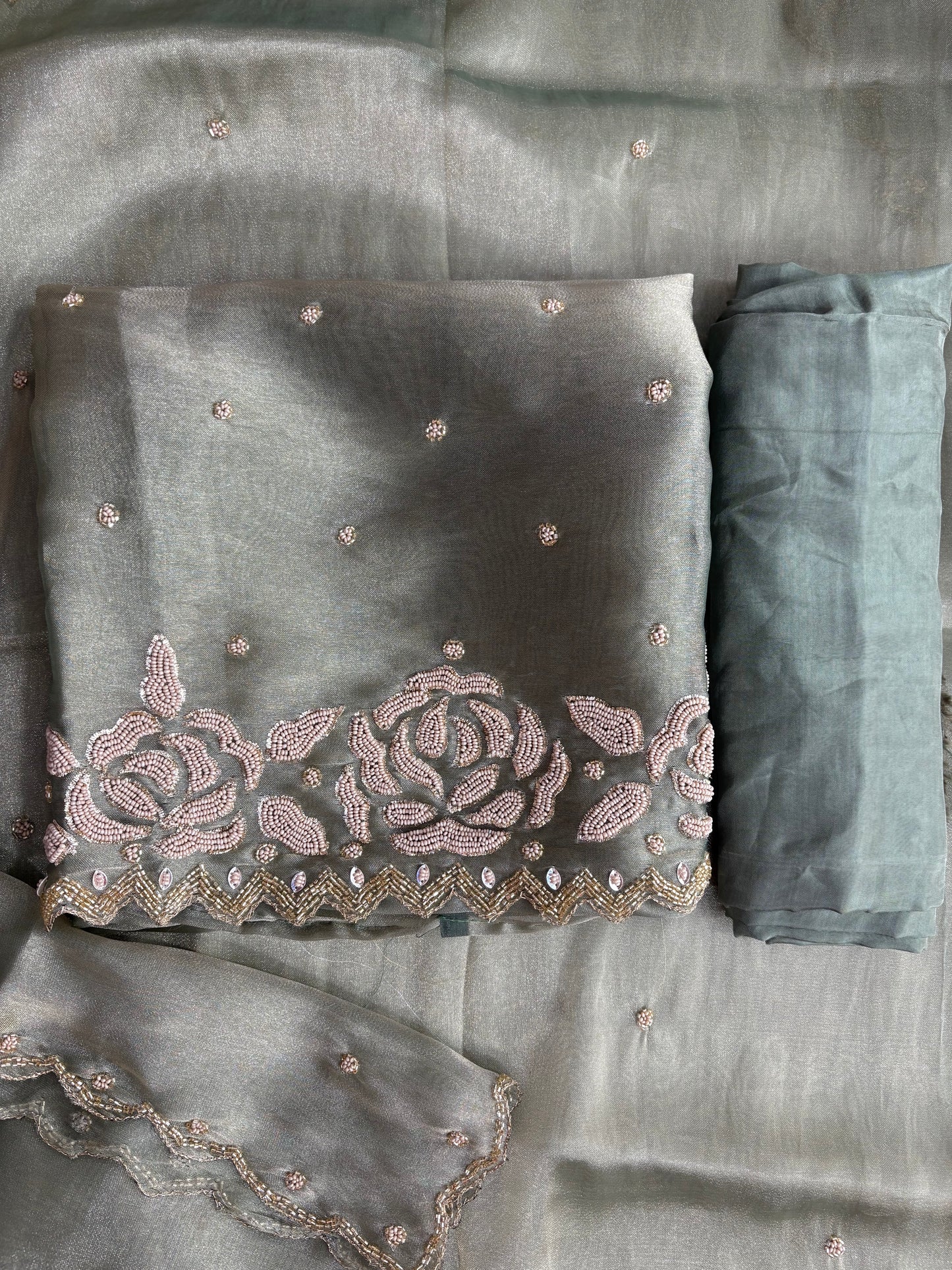 Metallic rose