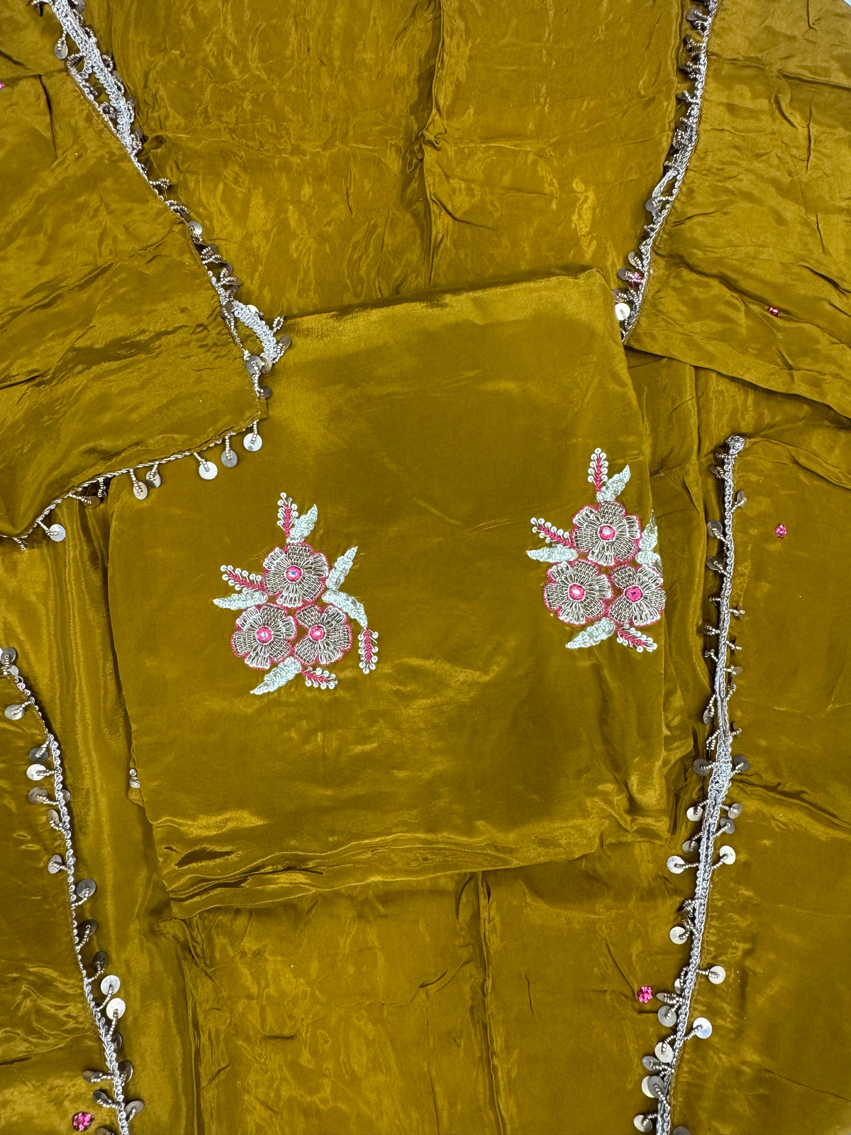 Antique dabka