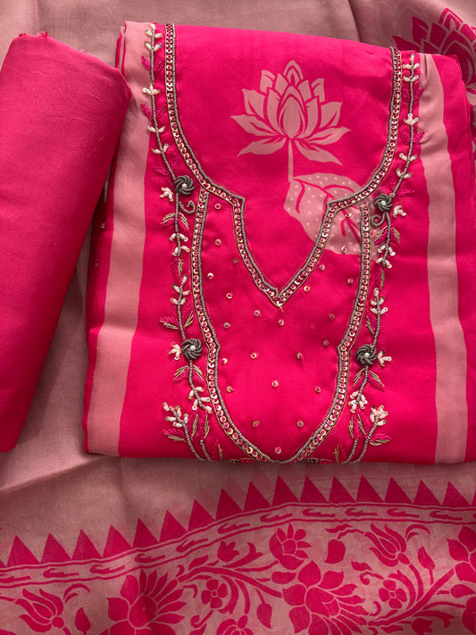 Pink twill