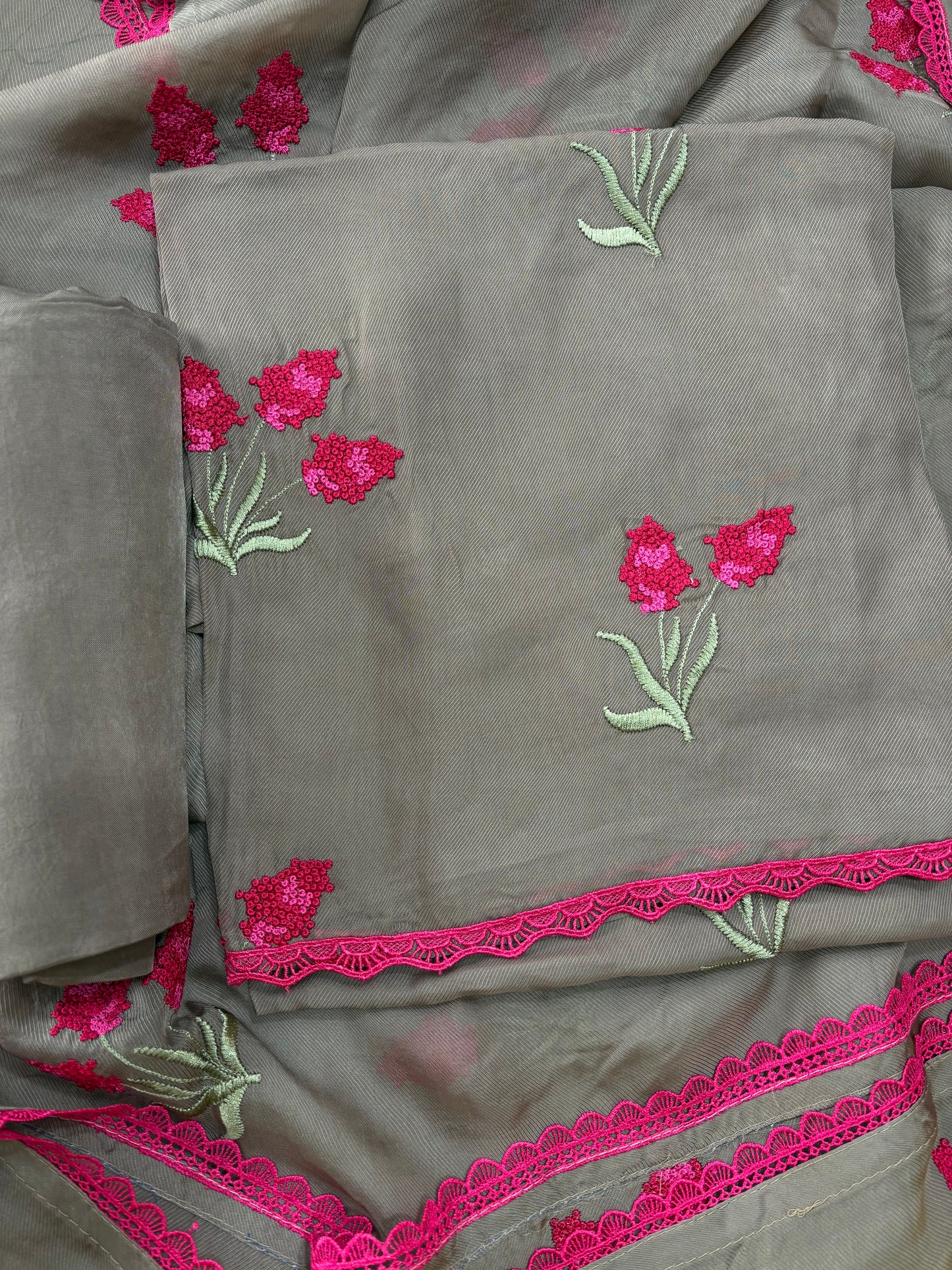 Rose thread ￼